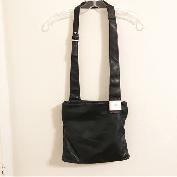 VOI Crossbody Bag Soft Leather - Picture 1 of 11